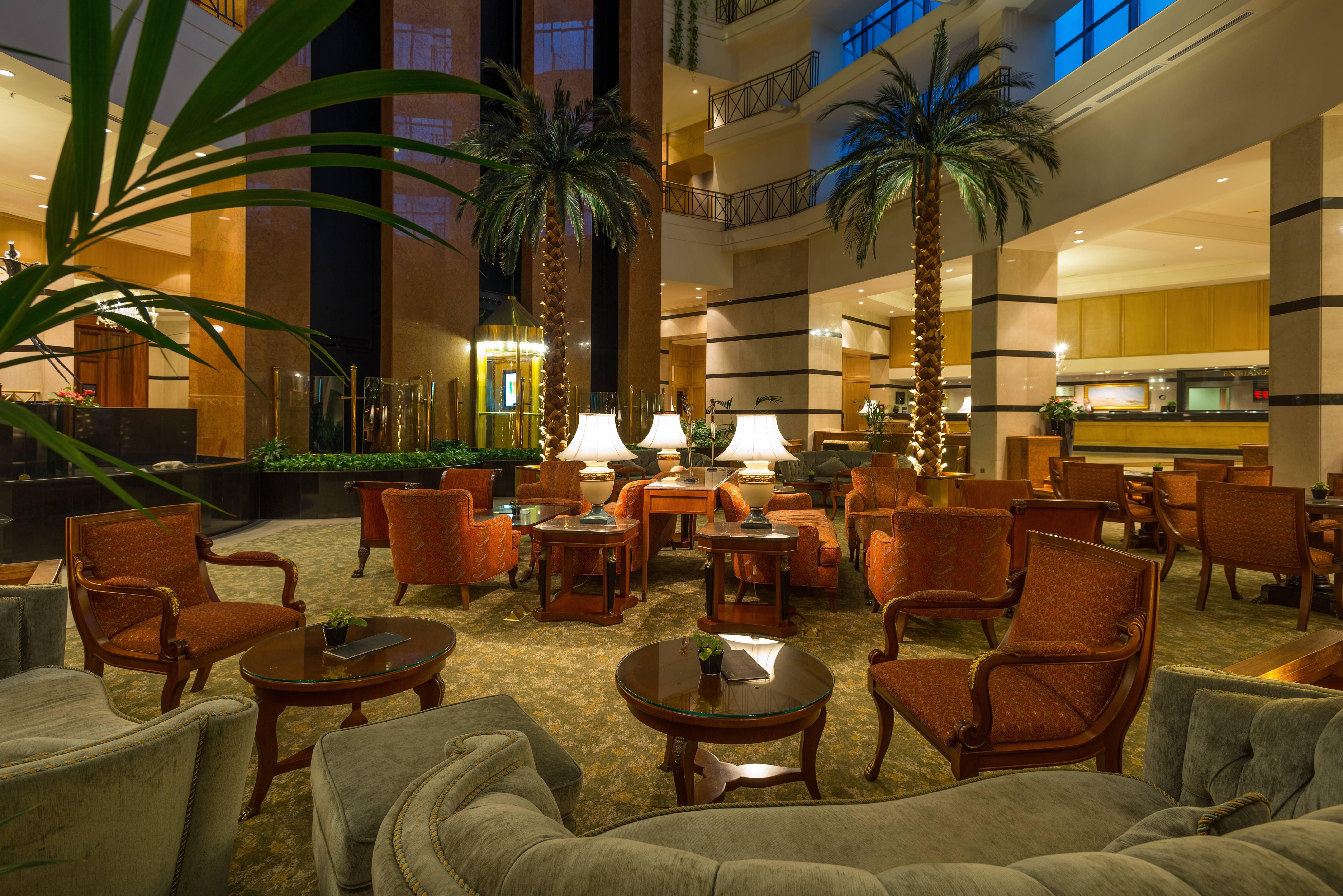 Intercontinental Almaty By Ihg Hotell Exteriör bild