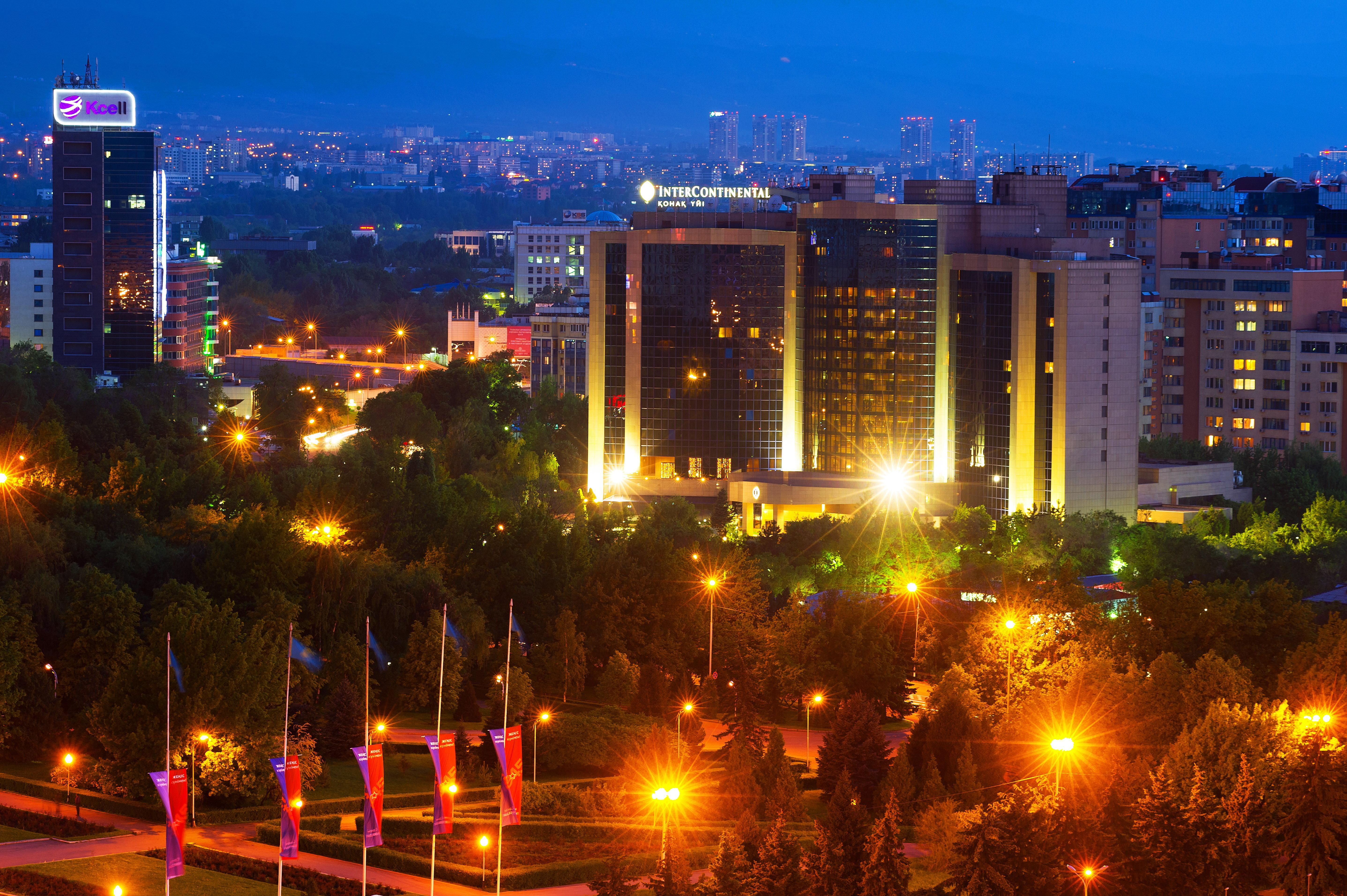 Intercontinental Almaty By Ihg Hotell Exteriör bild