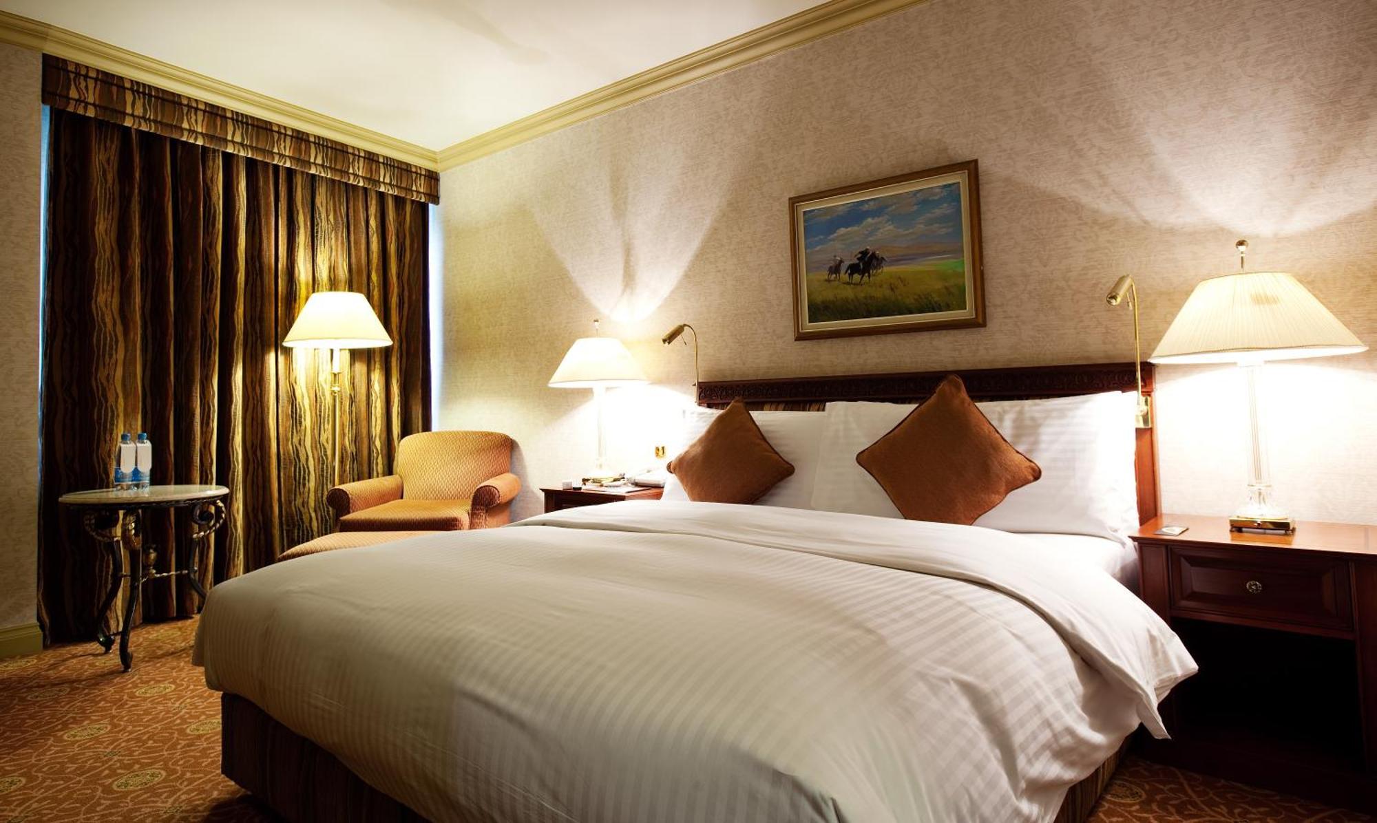 Intercontinental Almaty By Ihg Hotell Exteriör bild