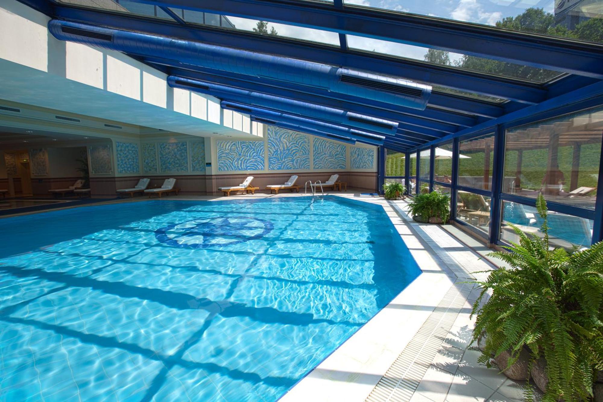 Intercontinental Almaty By Ihg Hotell Exteriör bild